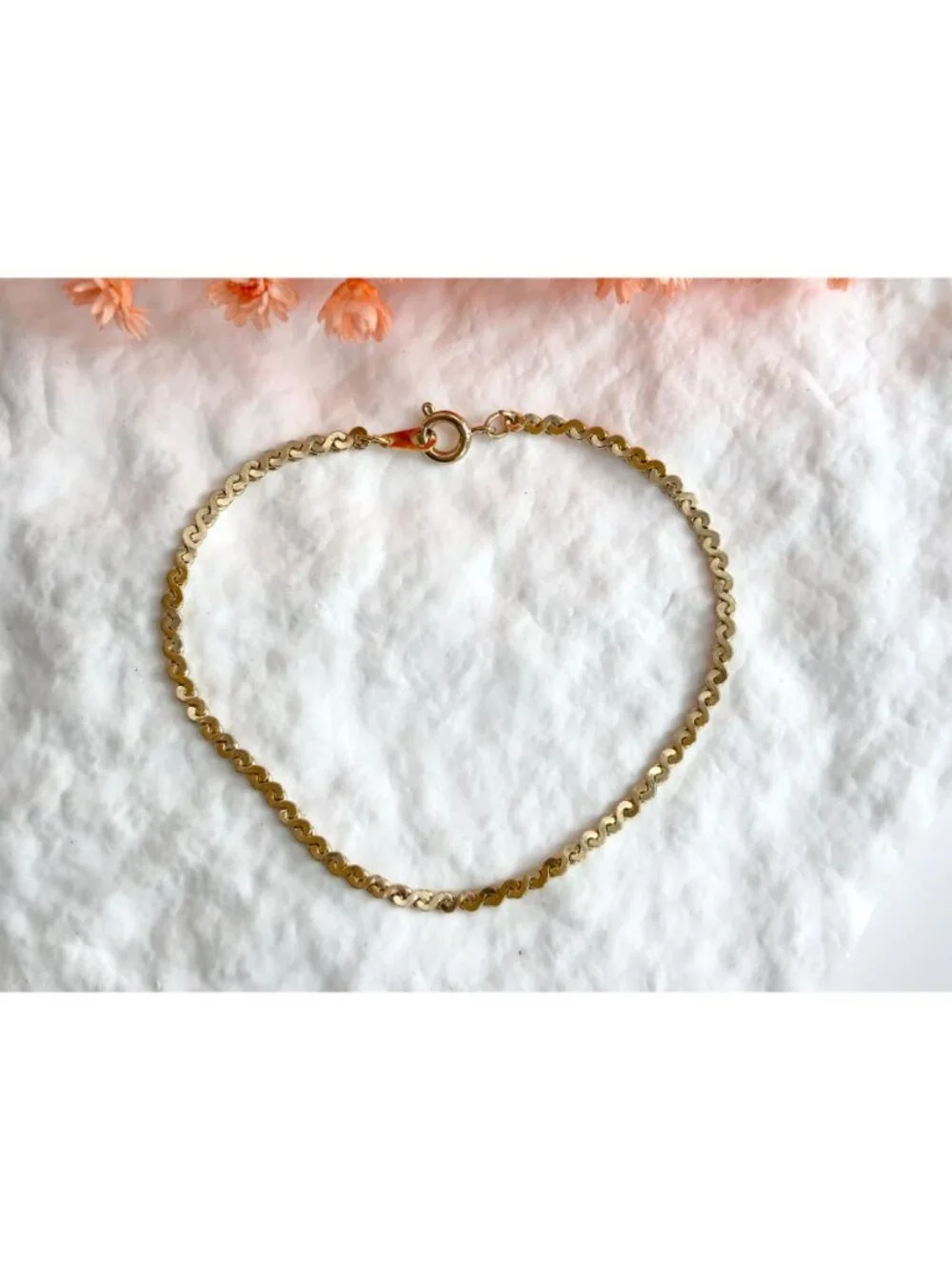 Gold Toned Serpentine Chain Minimalist 80's Vintage Bracelet